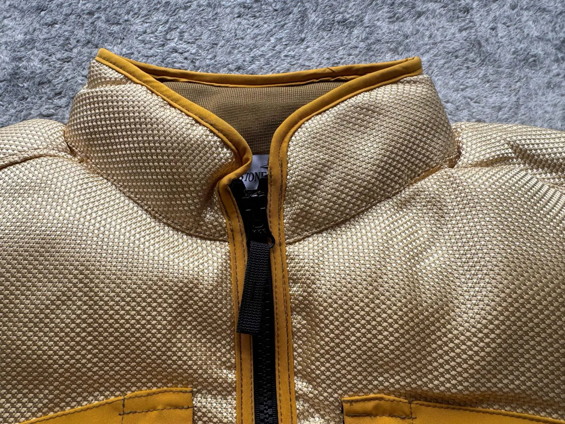 Detail P300